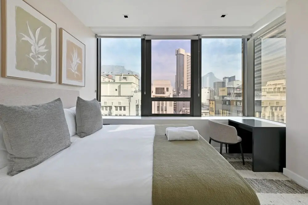 Stylish 1-bed Foreshore Apt Modern Comfort Views