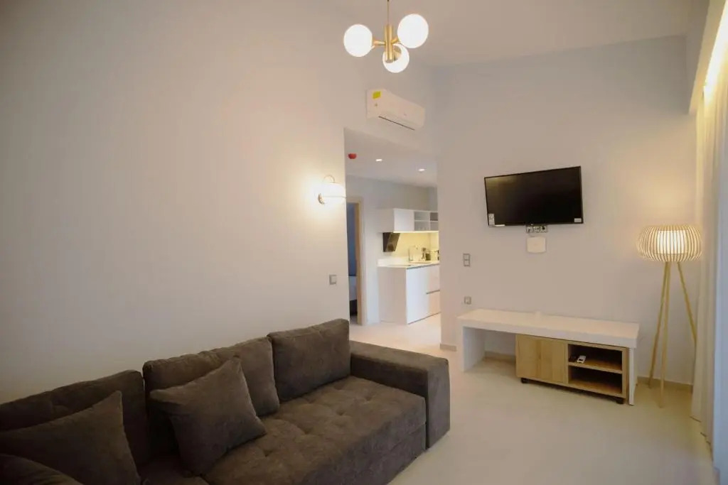 8 Boutique Suites