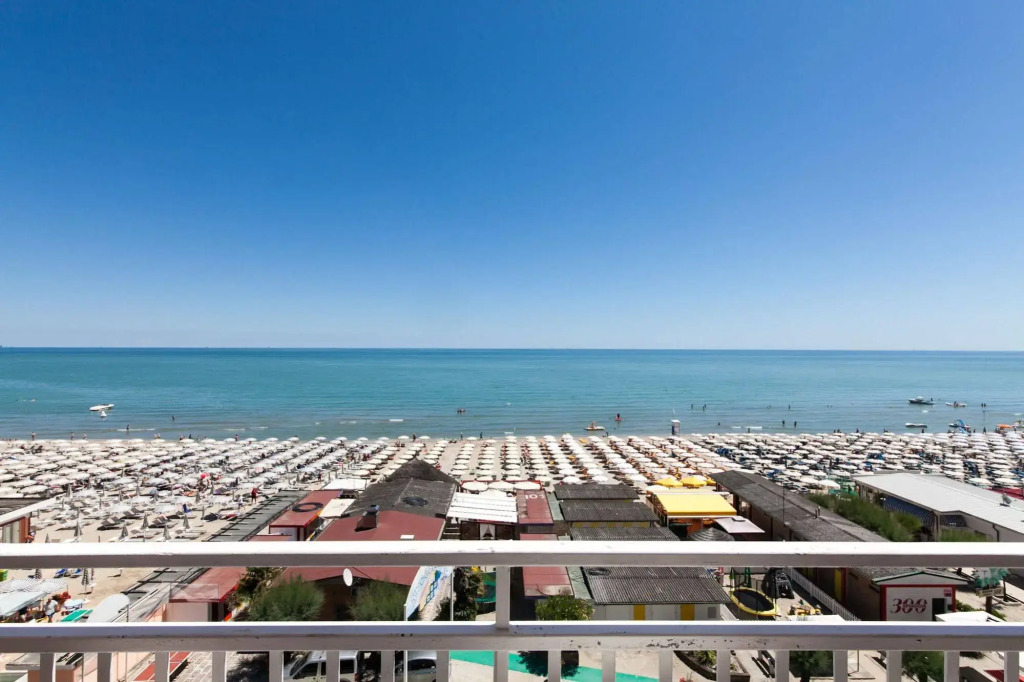Mayflower Beach Hotel