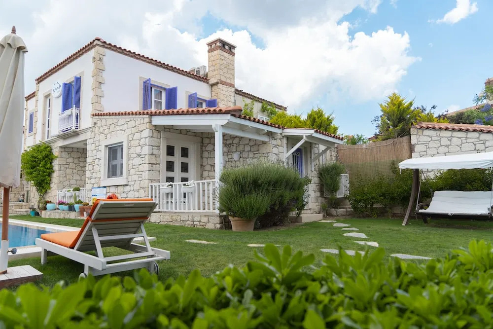 Panda Alacati Hotel