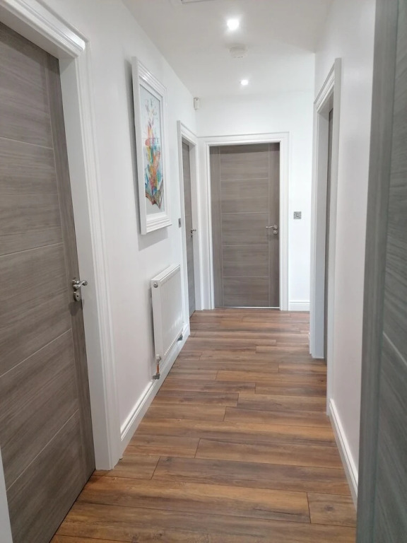 Lovely 3-bed Cabin in Meigh