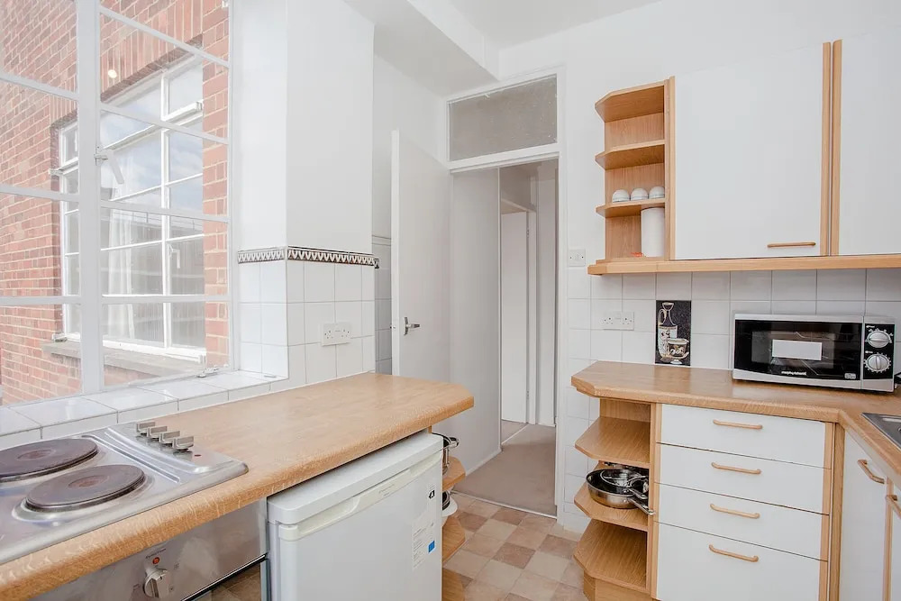 Bright 2 Bedroom Apartment Near Regents Park