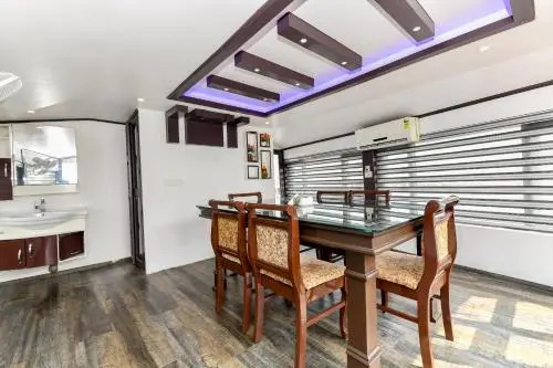 OYO 24726 Royal Rivers 3bhk Premium