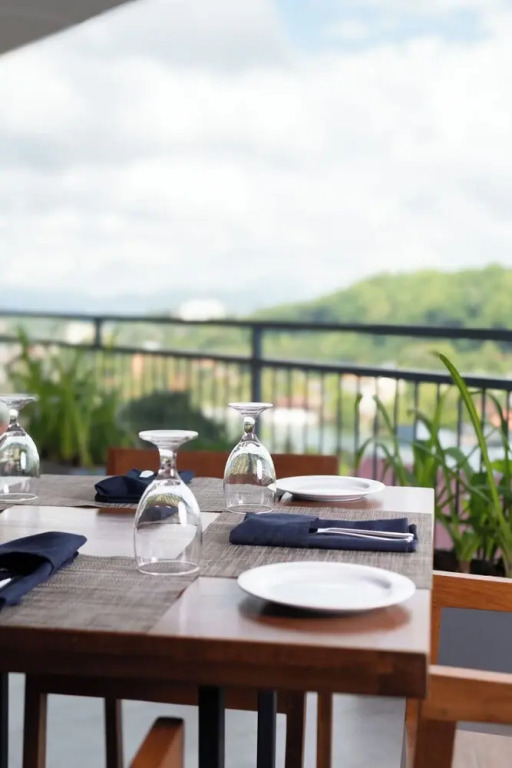 Oak Ray Sky Terrace