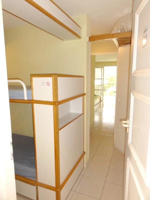 Studio in Saint-raphaël, With Pool Access, Furnished Terrace and Wifi