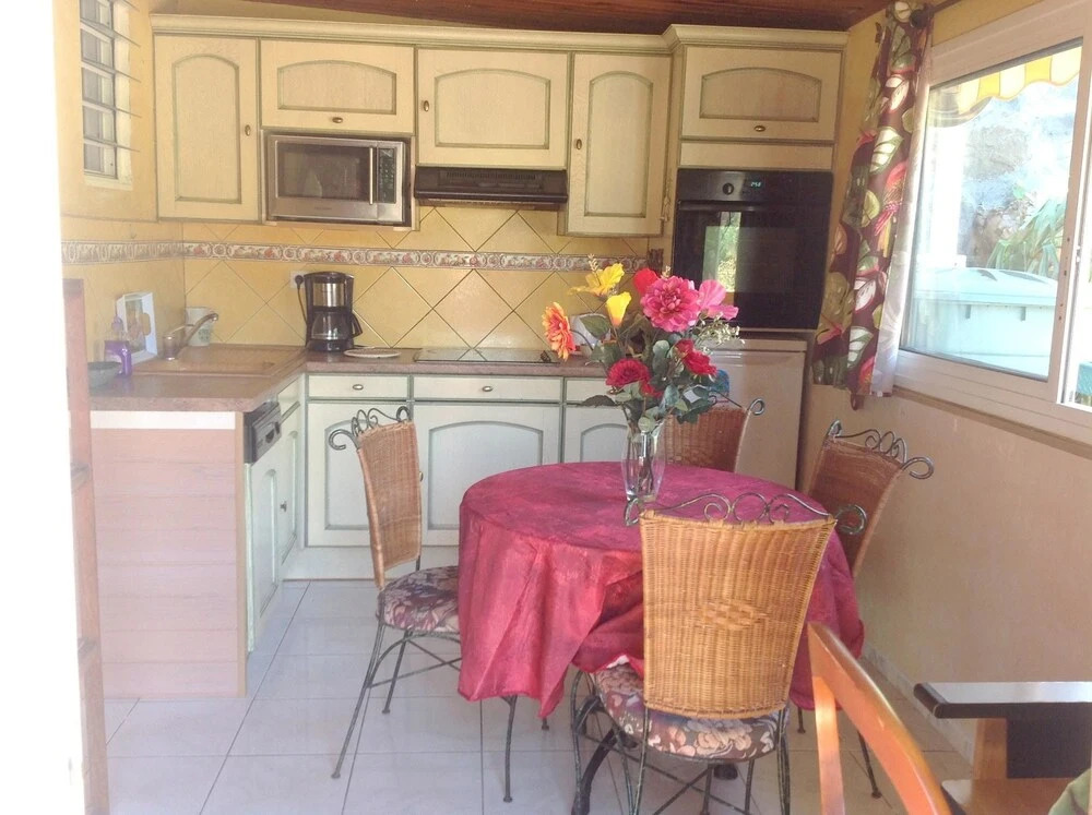 Apartment With one Bedroom in Saint-paul, With Pool Access, Furnished