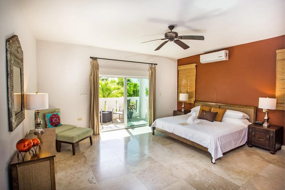 Izcalli Luxury Villa