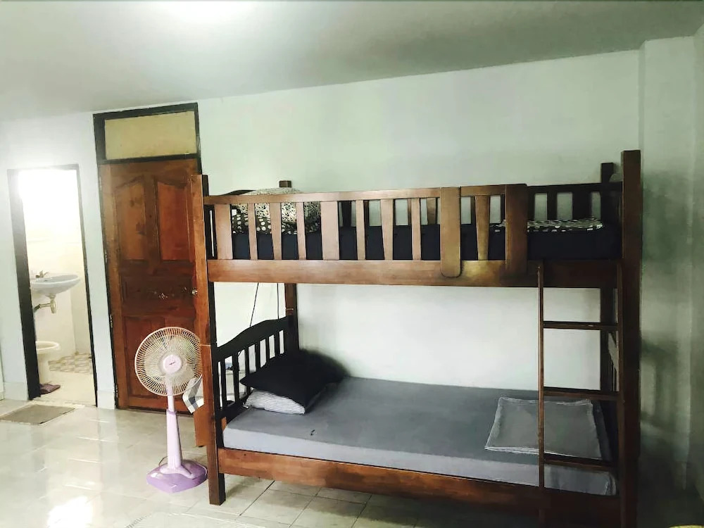Thonglo 7 Hostels