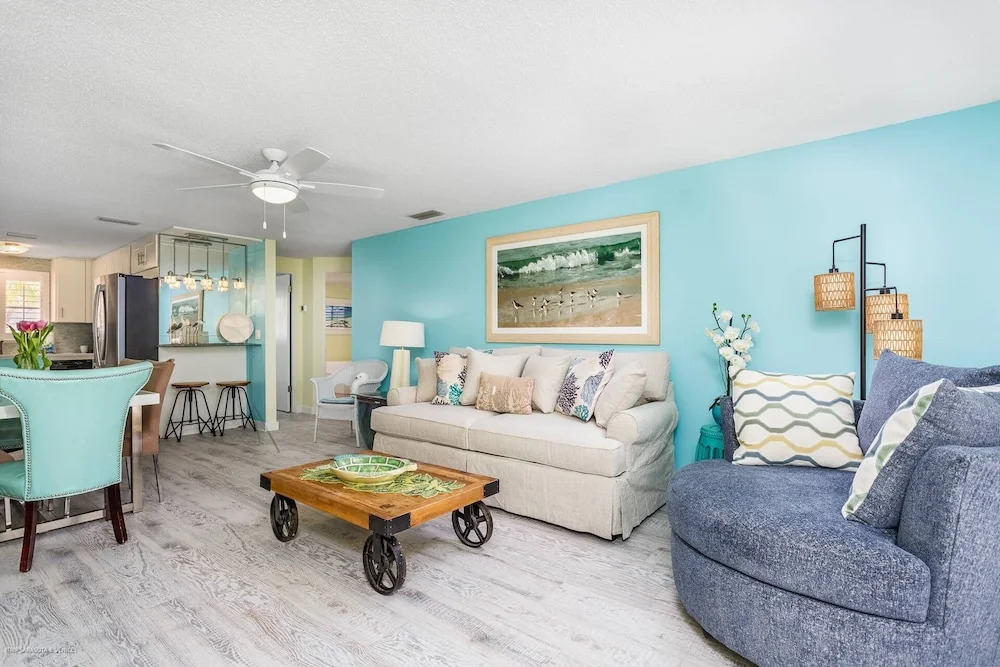Lulu's Crescent Cottage #1