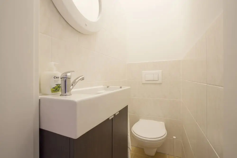 Primeflats - Huge Apartment at Gasometer 17