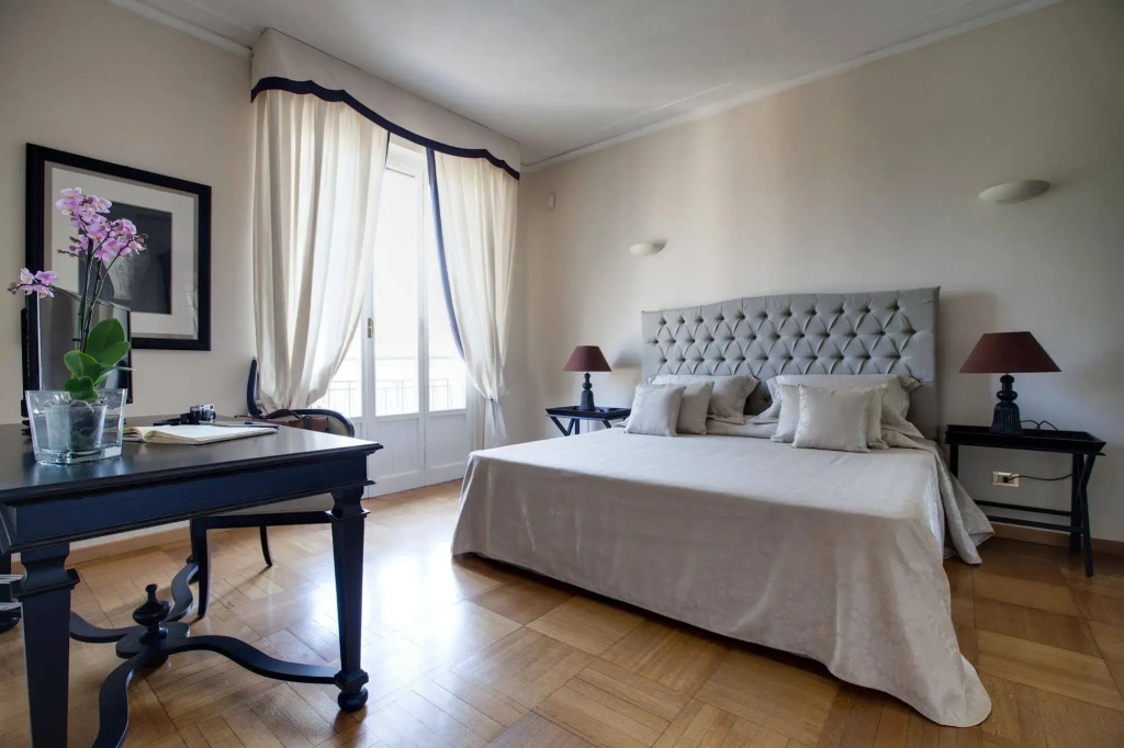 Kometa Suites & Apartments