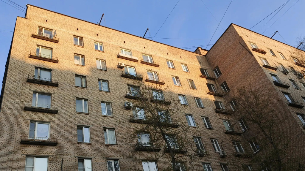 Студия 2+2  "ЕНИСЕЙ" в 2х мин. от метро