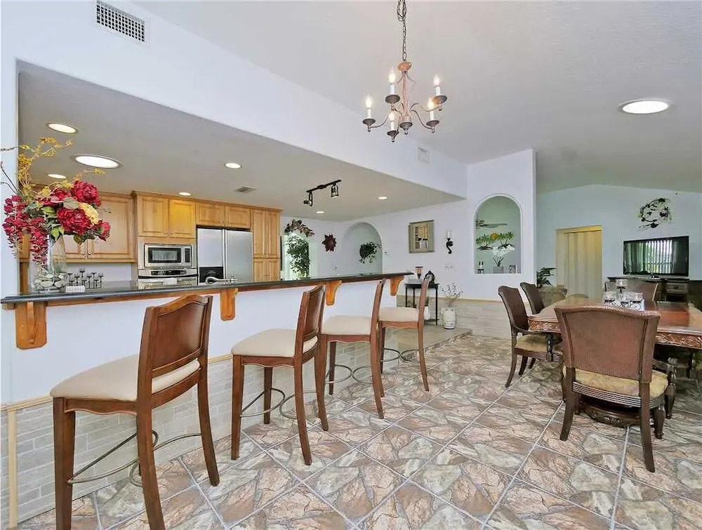 Palm Paradise, 3 Bedrooms, Sleeps 8, Canal View, Private Pool, Boat Dock