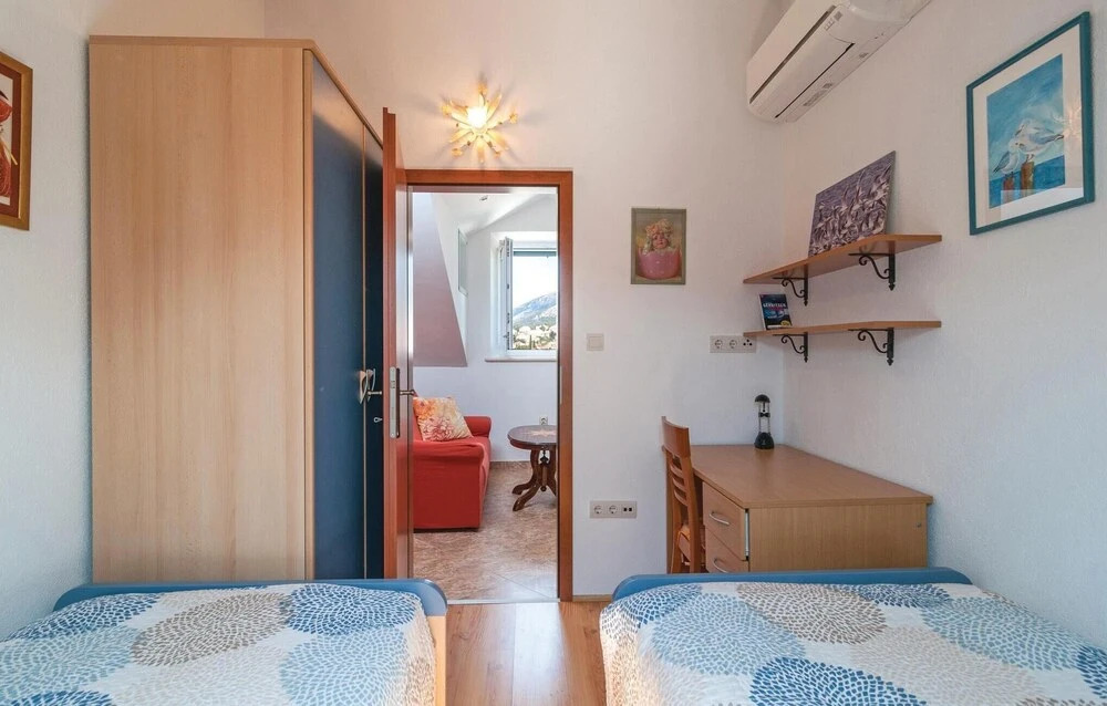 Nice Apartment in Bol With 2 Bedrooms and Wifi