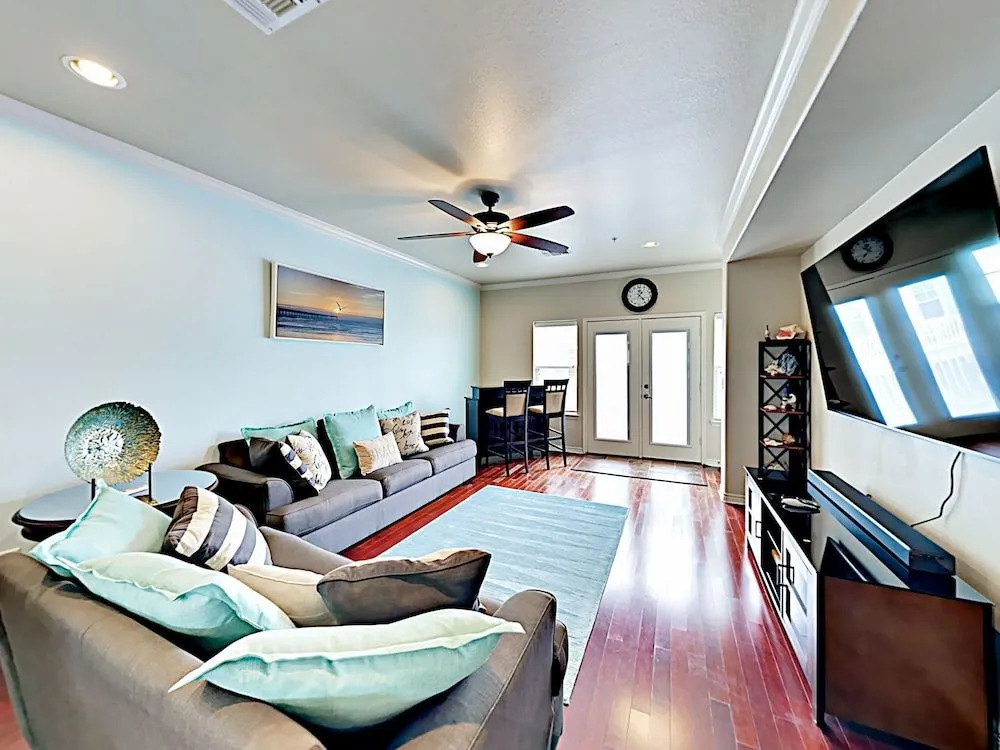 Eleventh Unit #14 - 3 Br Condo
