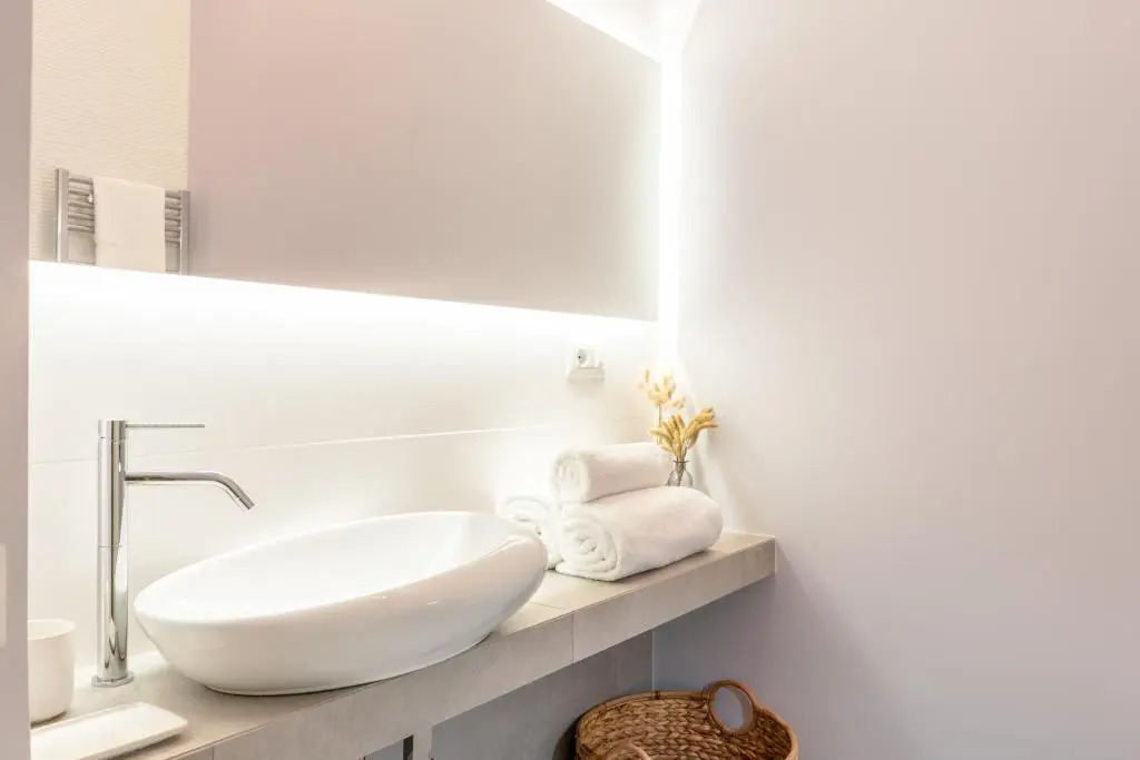 Nest House & Relax