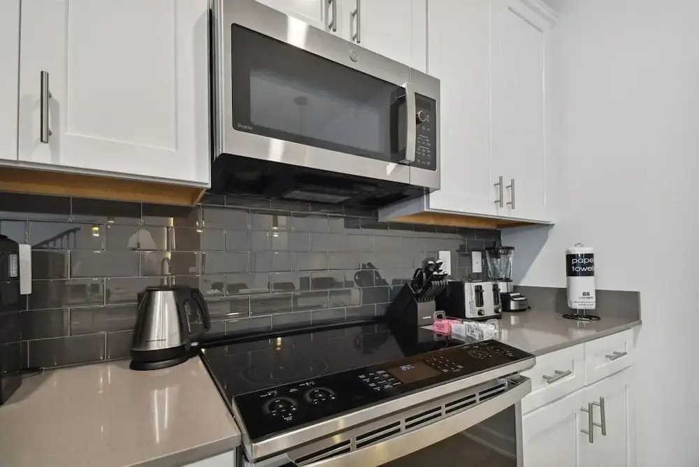 5br/4ba Luxury Home Resort Access