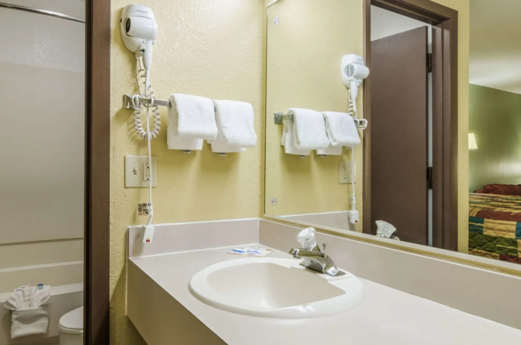 Regency Inn