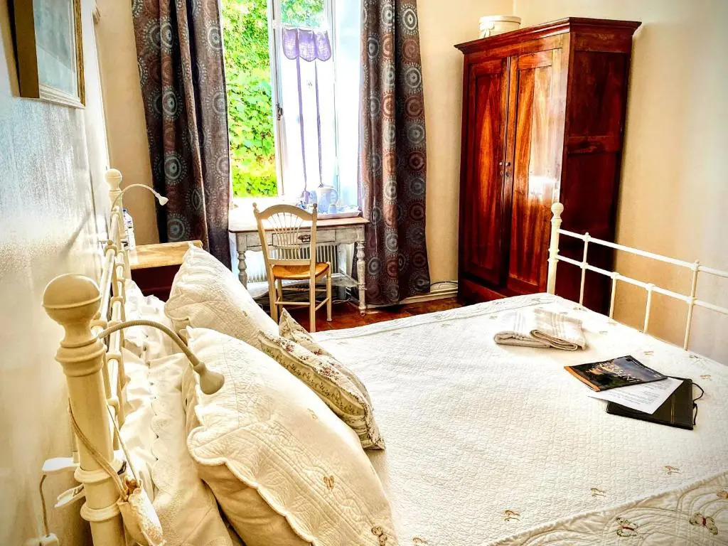 La Lanterne Chambres dHotes