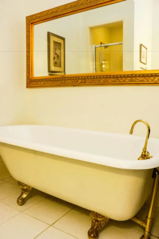Hubbard Mansion B&B