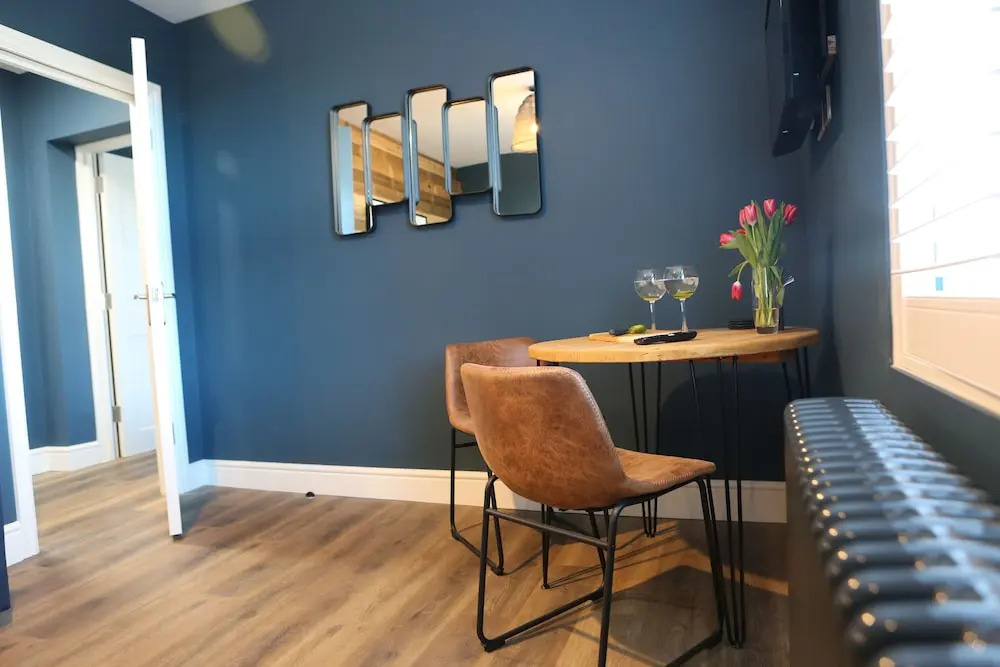 no 12 - Stunning Self Check-in Apartments in Worcester Centre