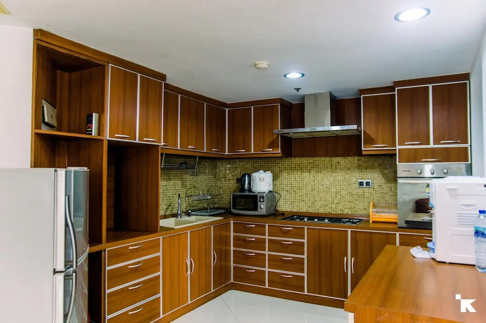 Elegant 2Br With Extra Room Apartment At Sudirman Tower Condominium
