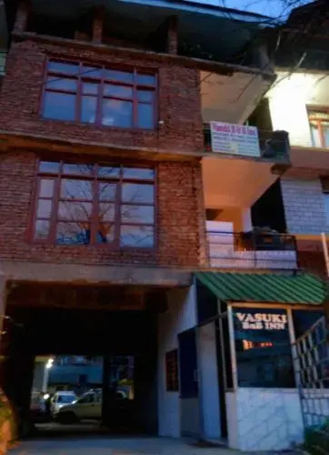 Vasuki B&B Inn
