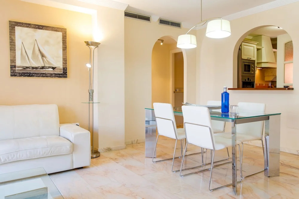 Apartamentos Turísticos Almoraide