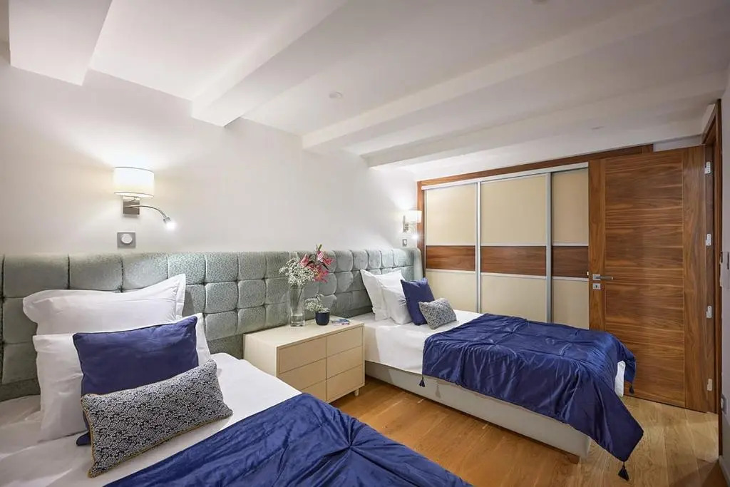 Sunlight Properties - Palme D Or - 2 Bedrooms, modern holiday rental apartment, hyper central