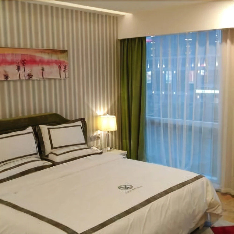 Lock Hotel