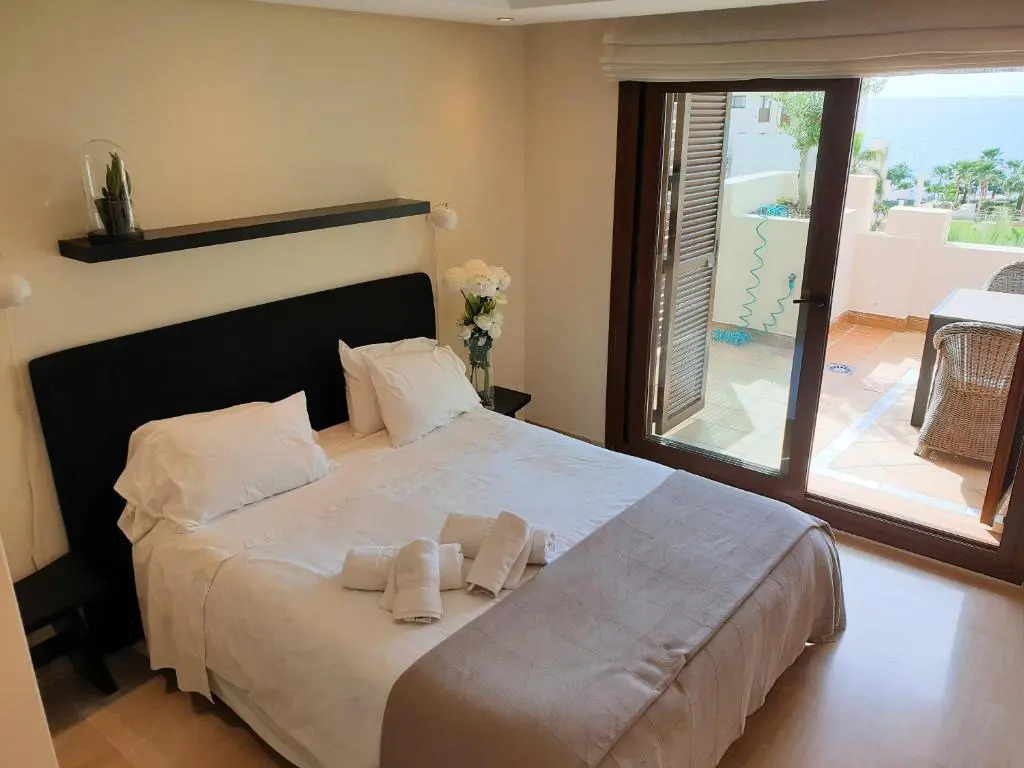 Beach Front Penthouse with Own Pool. BP8B
