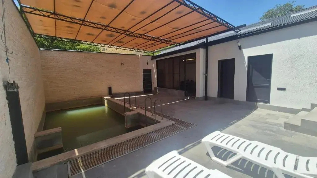 Relax Mineral Hotwater House