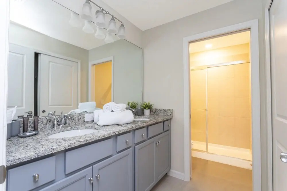 637 Windsor Island Resort 5Bd 11G 113944
