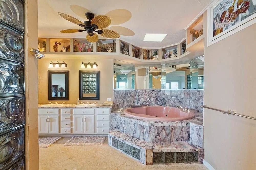 Atlantic Angel 4 Br home by RedAwning