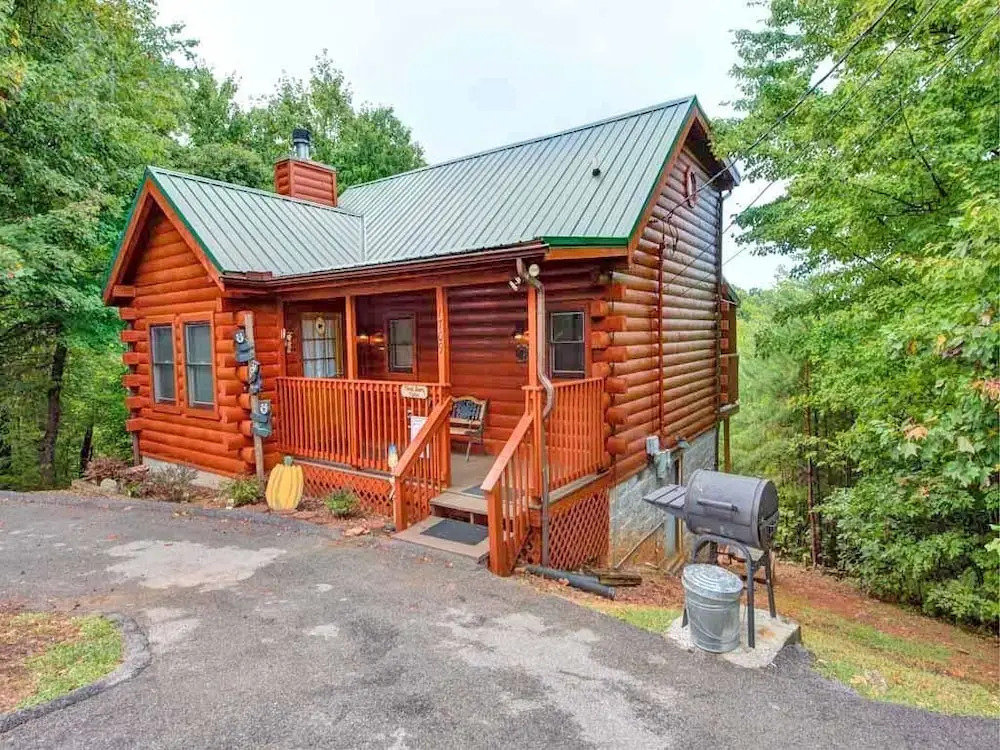 Three Bears Cabin 1 Bedroom Home with Hot Tub