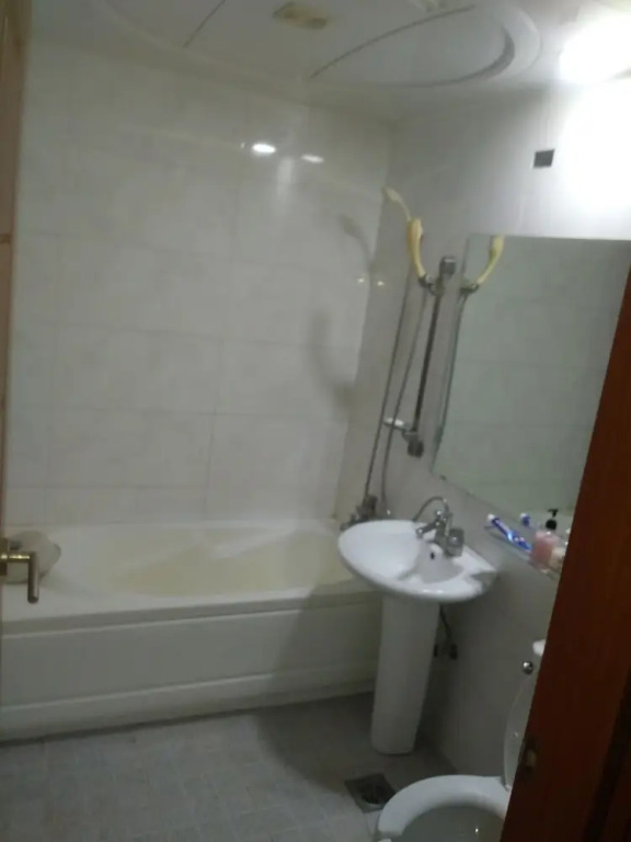 Golden Bee Motel