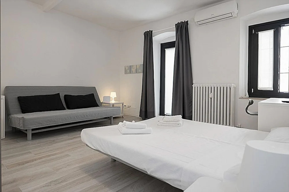 Flats4Rent Pisano 12