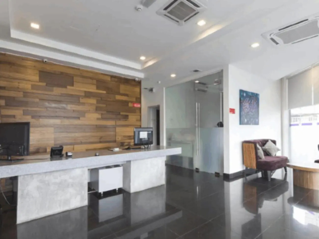 Iris Hotel
