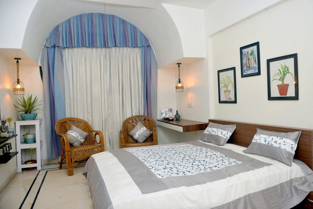 Paradise Homestay Civil Lines, Only Family & Corporate Stays