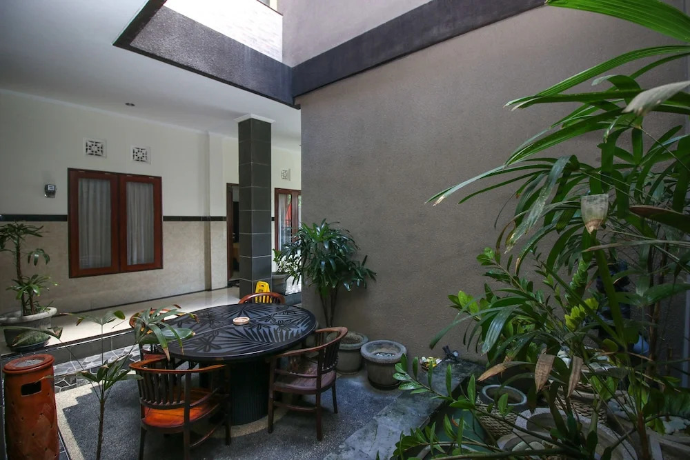 Airy Denpasar Barat Gunung Tangkuban Perahu 5 Bali