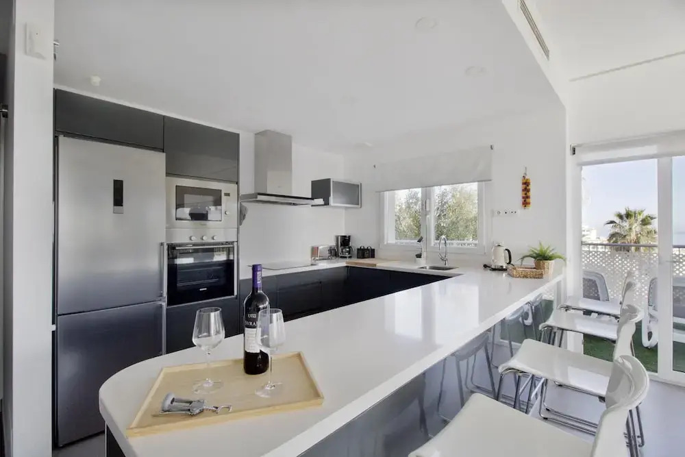 Luxury Apartment With Sea View