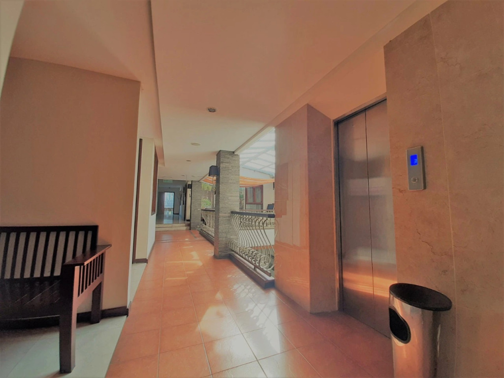 The Palais Dago Hotel