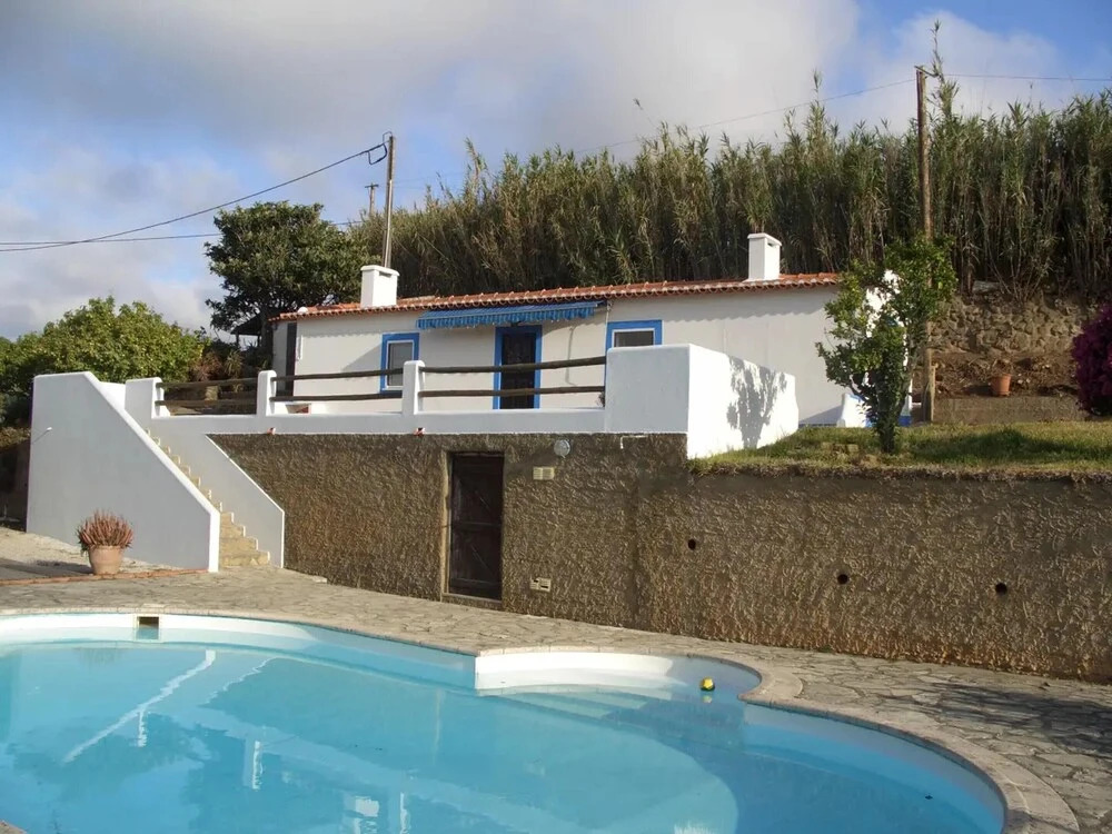 House with One Bedroom in Mafra, with Wonderful Mountain View, Pool Access, Enclosed Garden - 5 Km From the Beach