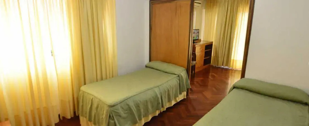 Alexander Hotel