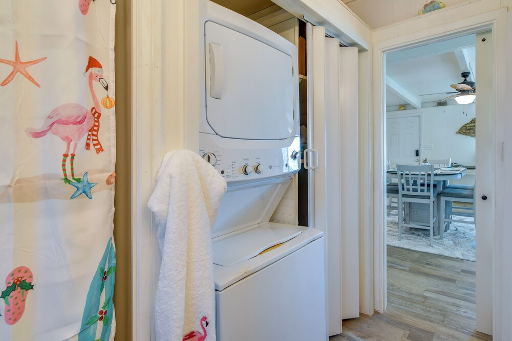 Steps to Surfside Beach! Ocean-view Texas Retreat
