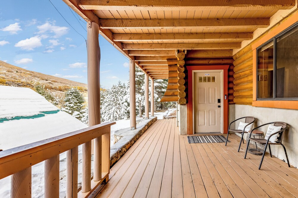Lodge at Summit Park Near Woodward