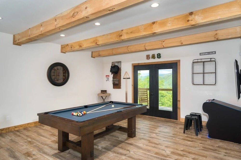 Smoky Mountain High 4 Bedroom Home by Redawning