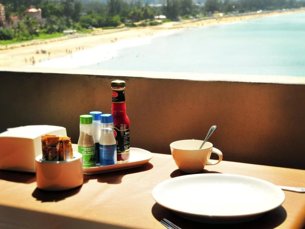 Baan Karon Hill Phuket Resort