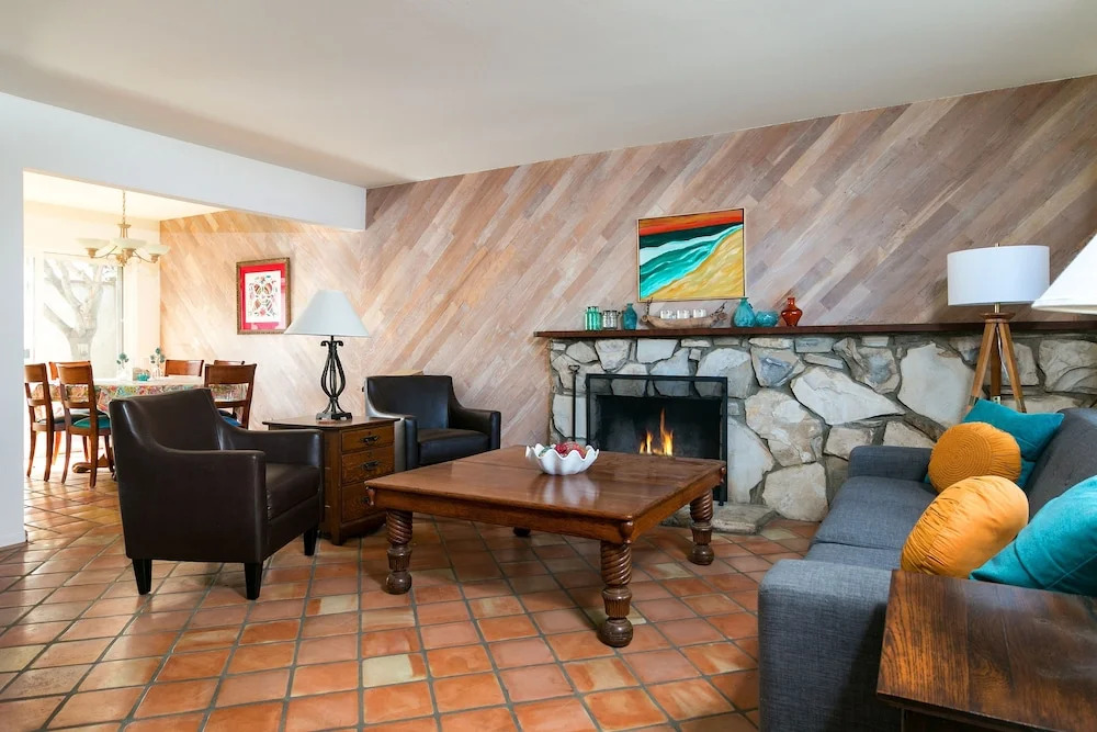 2142 Pierpont Home - 4 Br home by RedAwning