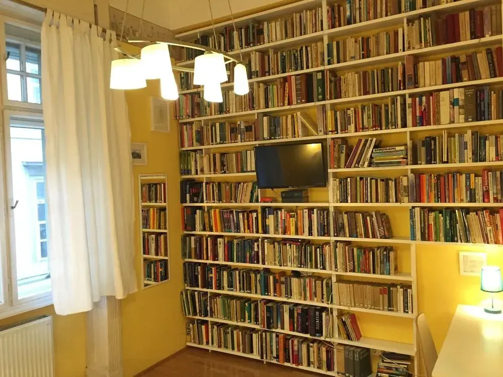 Club Apartments & Rooms